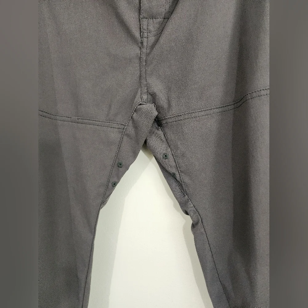 Prana Gray Cargo Pants‎ with Versatile Style